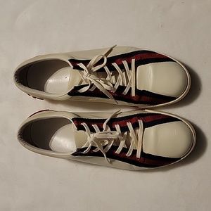 🔥🔥Mens GUCCI sneakers!!🔥🔥Great Condition.  Size 13
